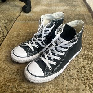 Women’s converse all star sz8